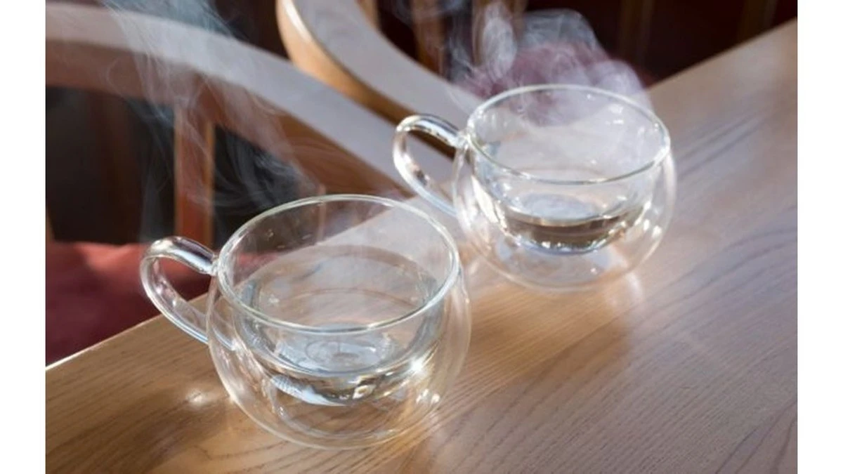 Por qué tu estómago no "despierta" por la mañana: la respuesta del gastroenterólogo