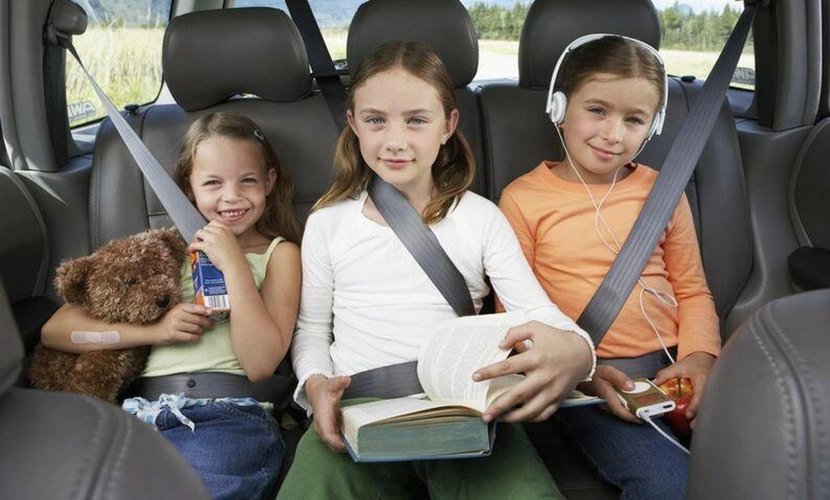 Niños menores de 12 años en asiento delantero: la edad ya no es lo único que importa - image 1