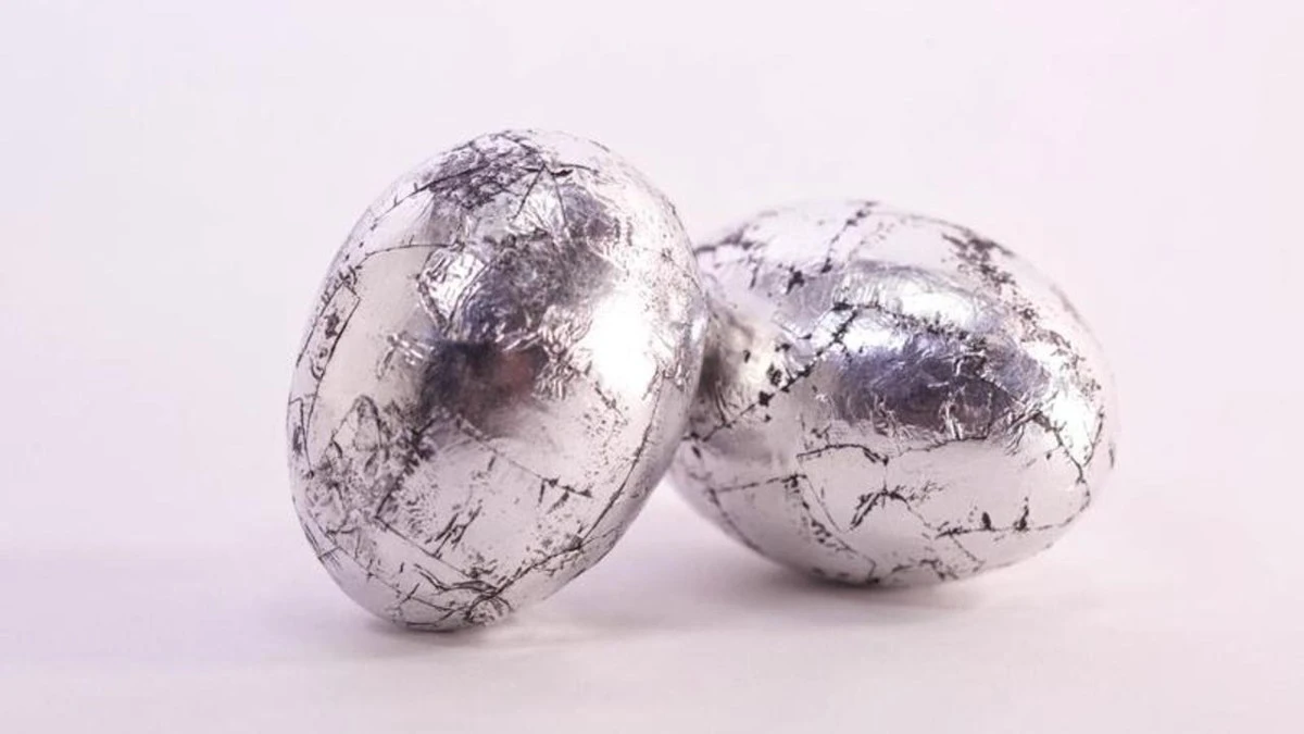 Huevos plateados: el truco de 5 minutos que dejará a tus amigas pidiendo la receta - image 1