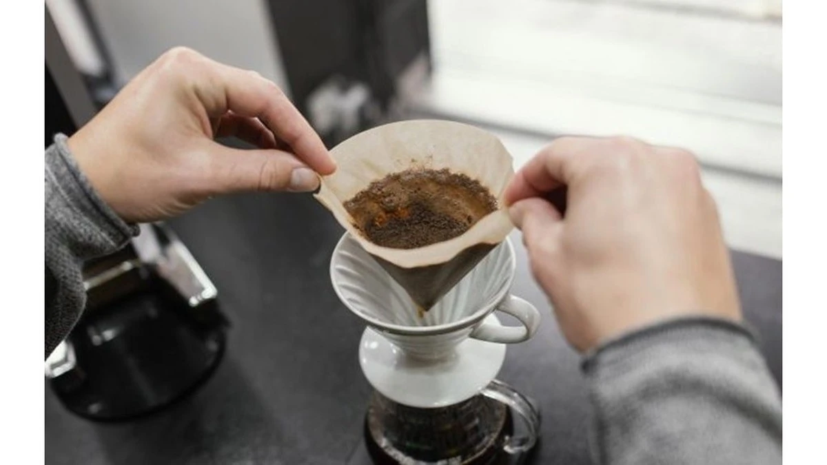 Por qué deberías empezar a preparar el café instantáneo en un cazo