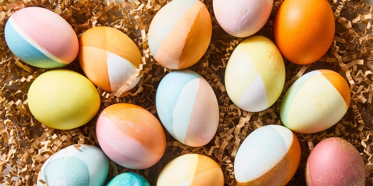 huevosdepascuae-extra-1.webp Huevos de Pascua: El secreto de las flores de caléndula para un color vibrante y manos limpias - image 1