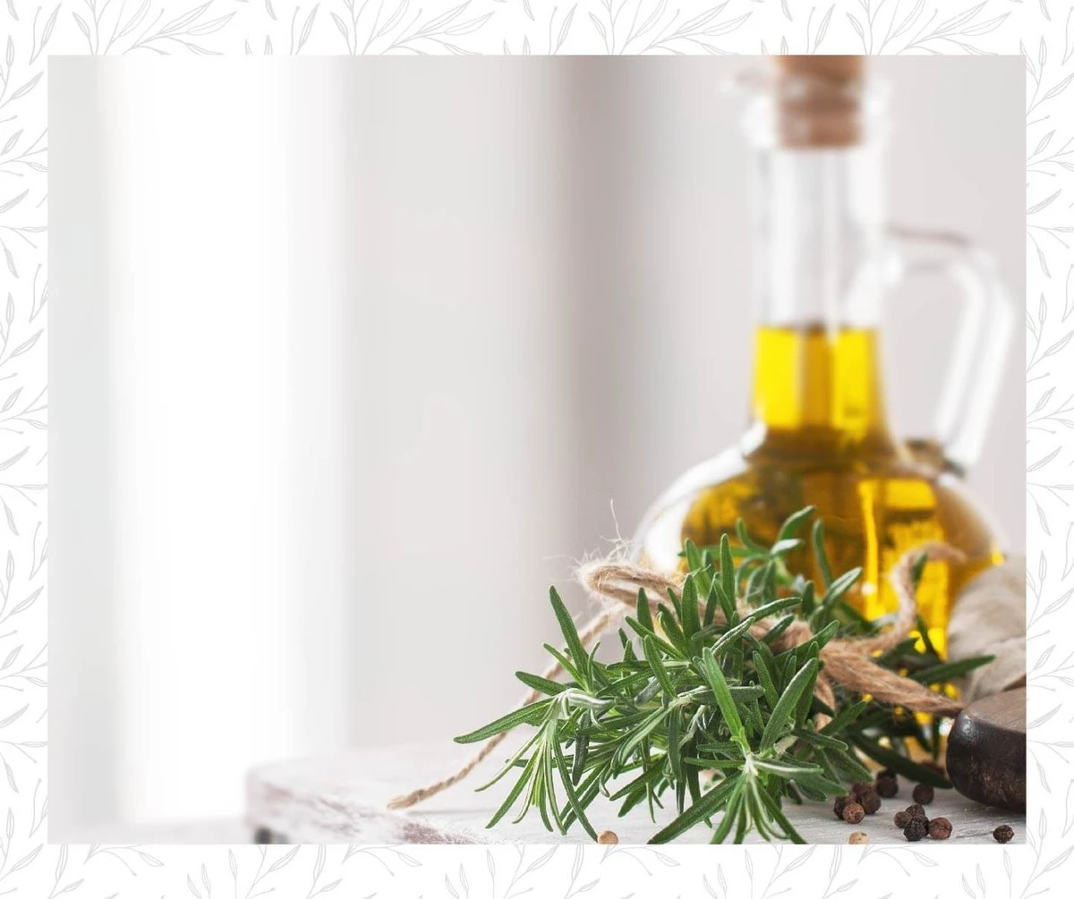 Por qué esa botella de aceite con romero que luce en tu cocina puede ocultar un peligro real - image 1