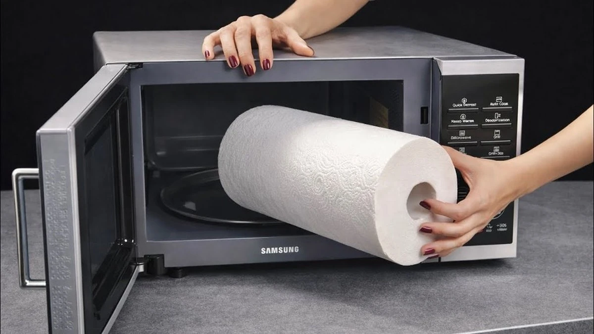 3 trucos con papel de cocina en el microondas que cambiarán tu vida
