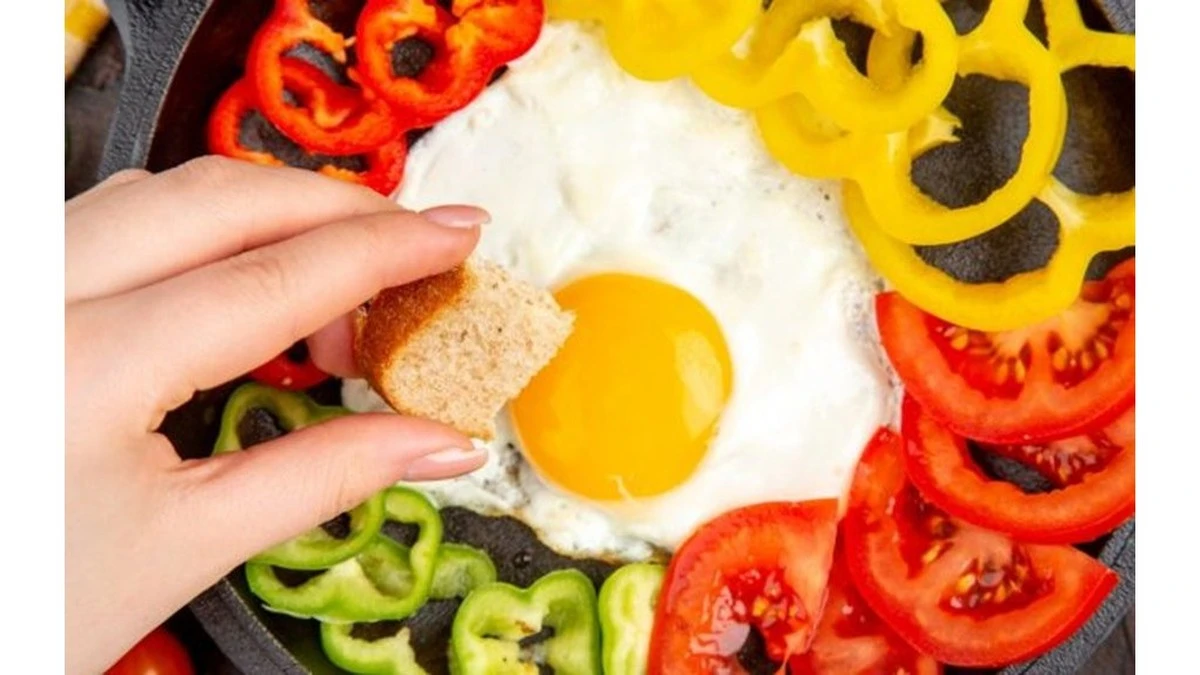 Por qué tus huevos revueltos no te quitan el hambre a media mañana