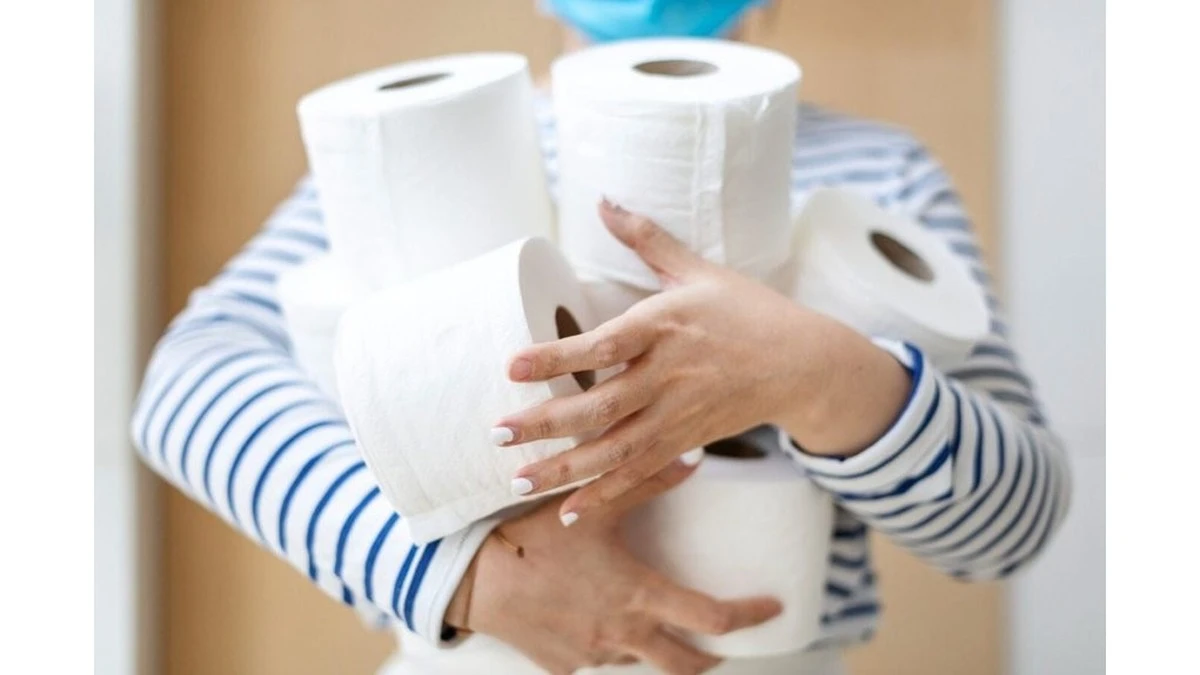 El truco del papel higiénico en el refrigerador que te hará ahorrar dinero