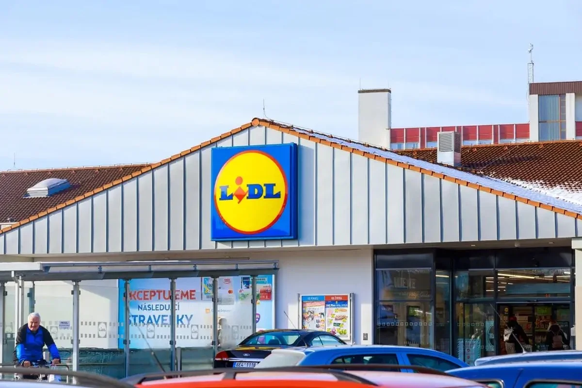 Lidl revoluciona el mercado laboral: ¡30 días de vacaciones para todos sus empleados en España!