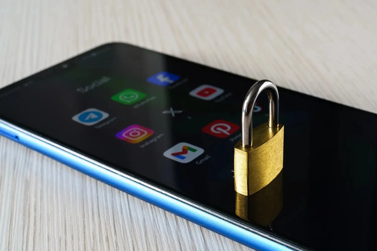 Identificación obligatoria en redes sociales: ¿Adiós a la privacidad o necesario para proteger a los menores?