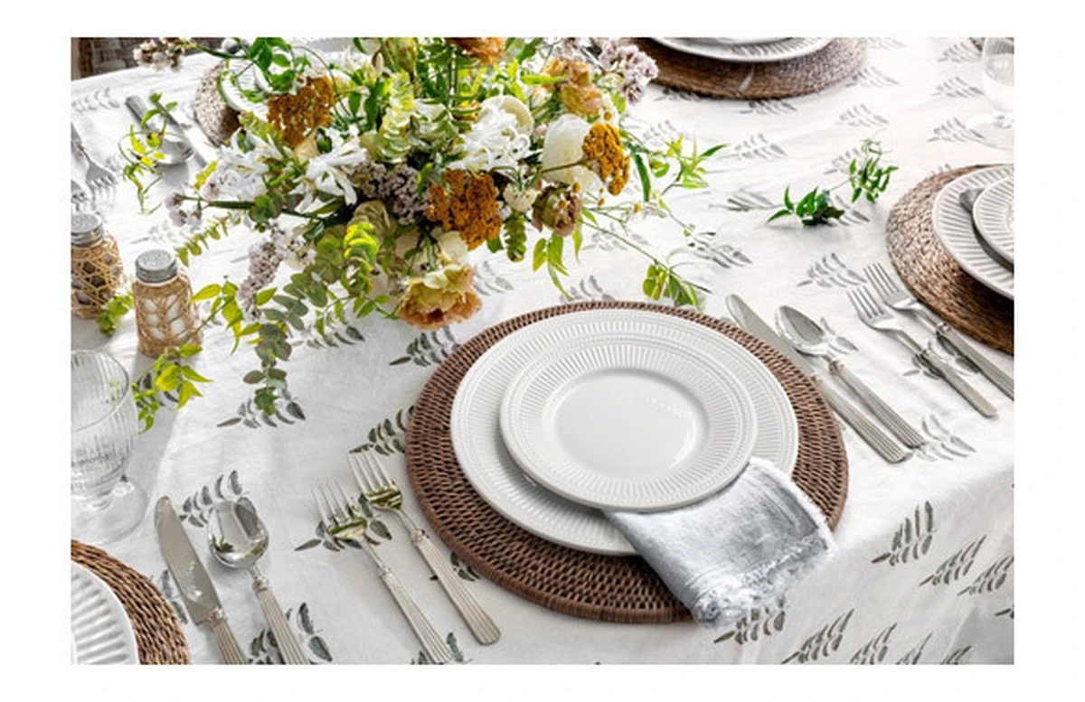 porquetire6plat-extra-1.webp Por qué tiré 6 platos por culpa de mi tenedor — hasta que mi abuela me enseñó el truco del bicarbonato - image 1