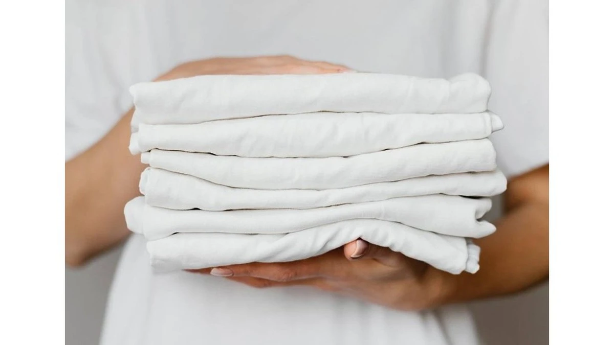 Por qué las camisas blancas se vuelven amarillas y cómo devolverles el brillo de fábrica