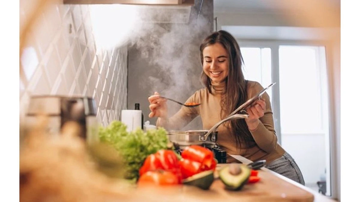 Por qué tu caldo siempre sale turbio: el momento exacto de añadir la sal cambia todo
