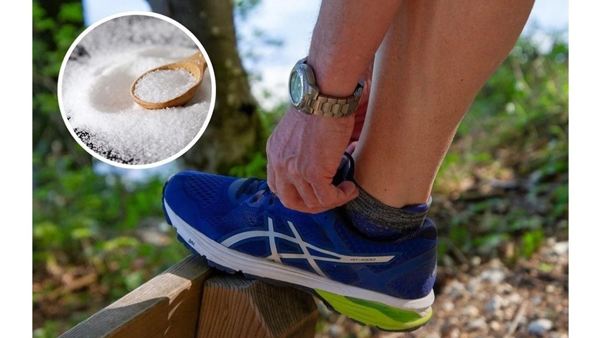 Por qué una cucharada de bicarbonato es suficiente para eliminar el mal olor de tus zapatos