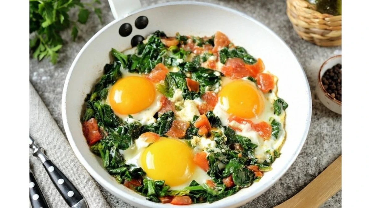 El huevo y las verduras: el secreto para duplicar la absorción de calcio en tu desayuno