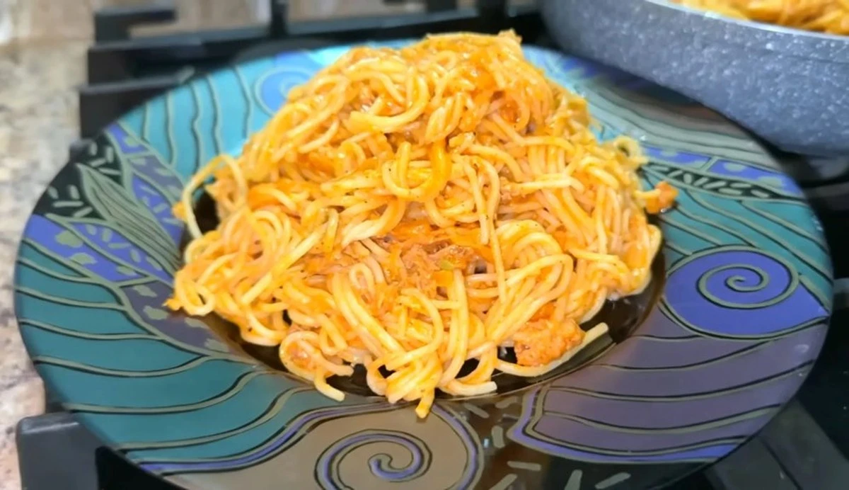 Por qué dejar la pasta fuera de la nevera es un error peligroso en tu cocina