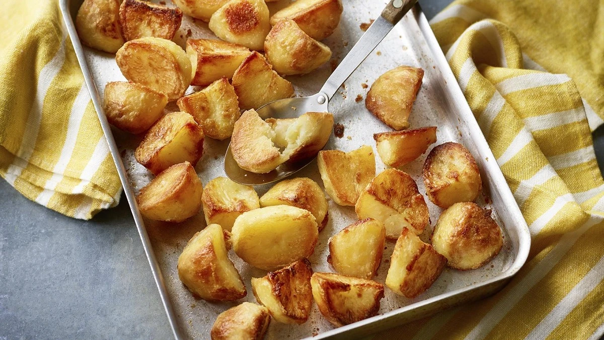 El truco de los chefs para unas patatas al horno que siempre salen perfectas - image 1