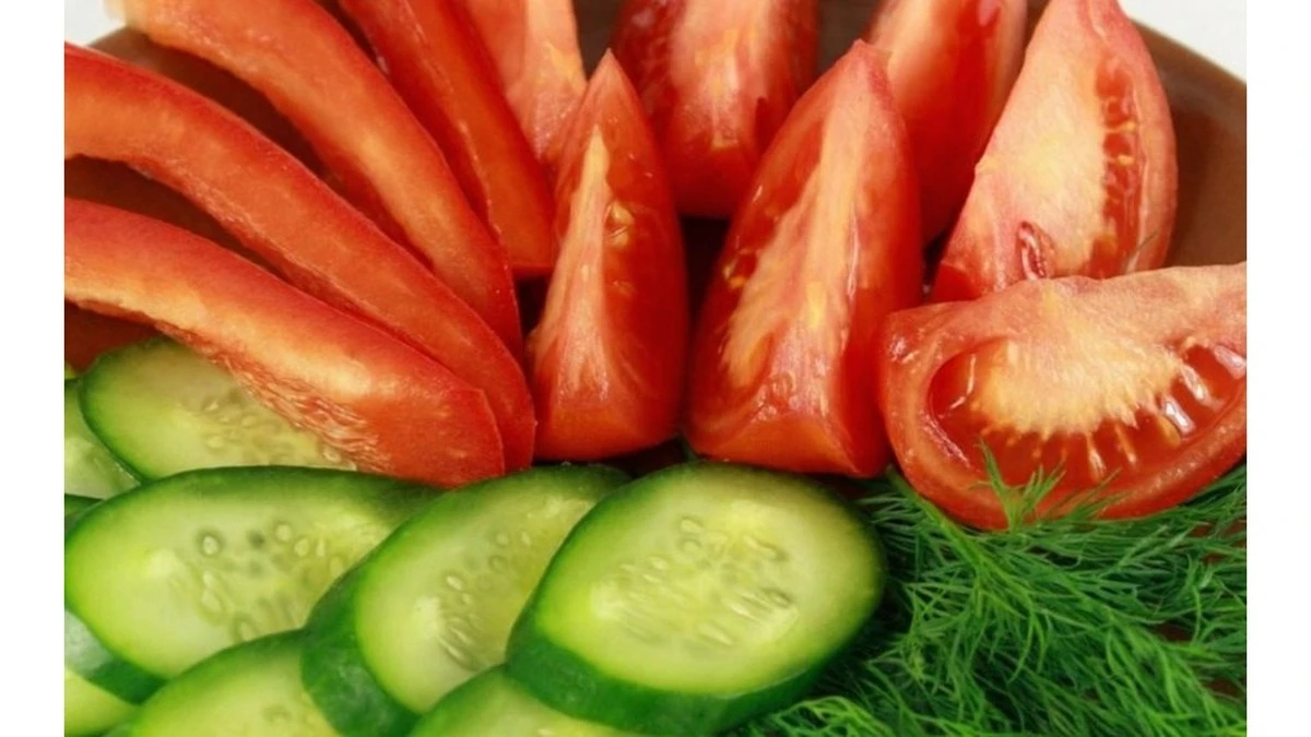 Pepino y Tomate: La Combinación Clásica que Podría Estar Arruinando Tus Ensaladas