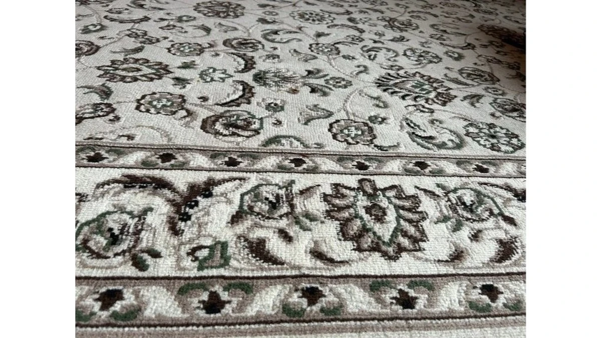 Alfombra Impecable en Minutos: El Secreto de una Pastilla que Elimina Suciedad Difícil