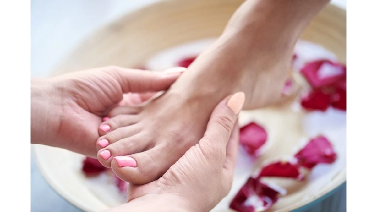El peligro oculto de remojar tus pies en casa: lo que los expertos no quieren que sepas