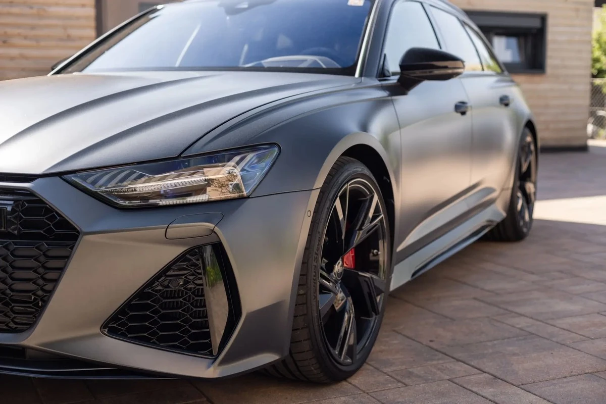 El Audi RS4 Avant: El deportivo familiar que los padres checos sueñan y que ahora es más accesible