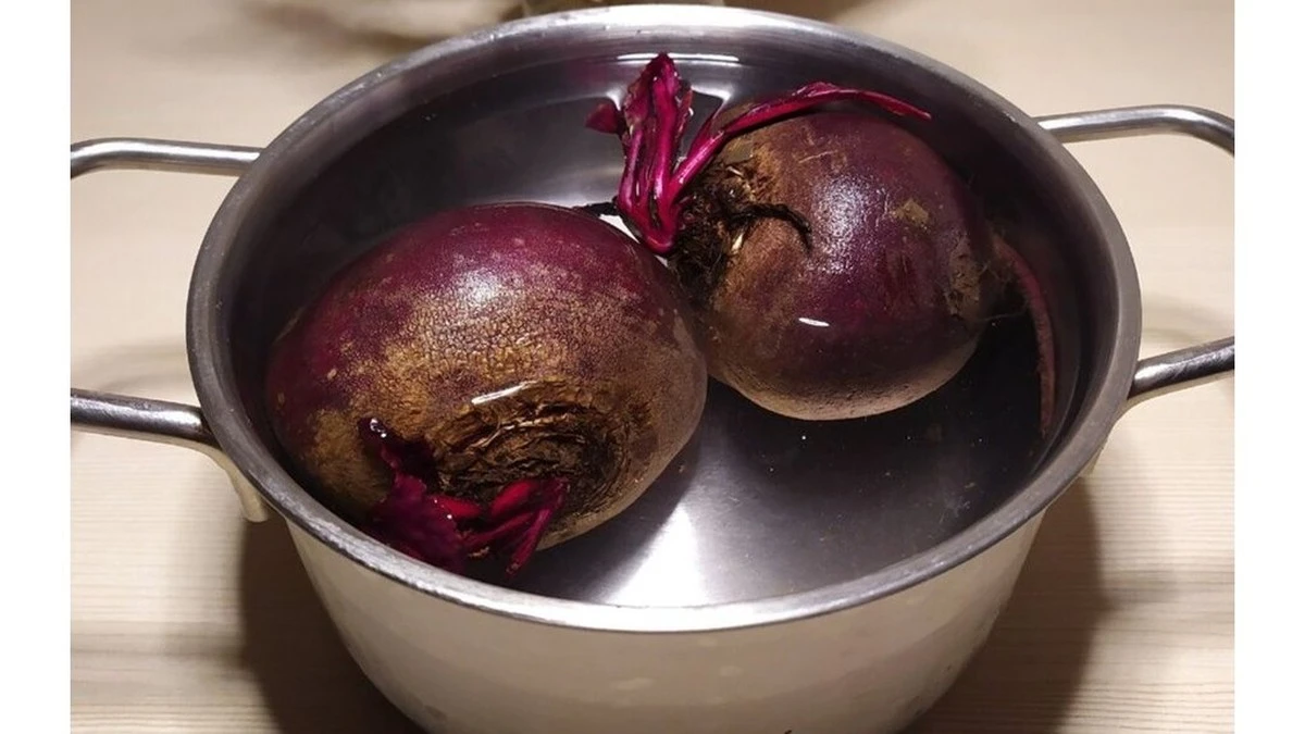 Por qué llevas 30 años hirviendo remolachas mal: el truco del aceite que lo cambia todo