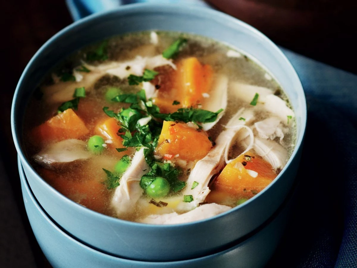 La sopa que acorta los resfriados 1-2 días: la receta del doctor es sorprendentemente fácil - image 1