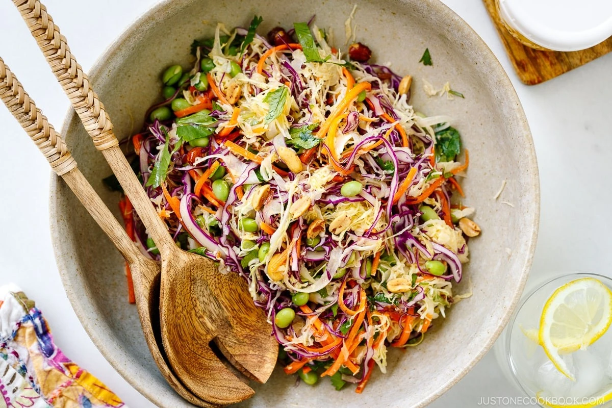 porquedejarasde-extra-1.webp Por qué dejarás de usar mayonesa después de probar esta ensalada de repollo - image 1