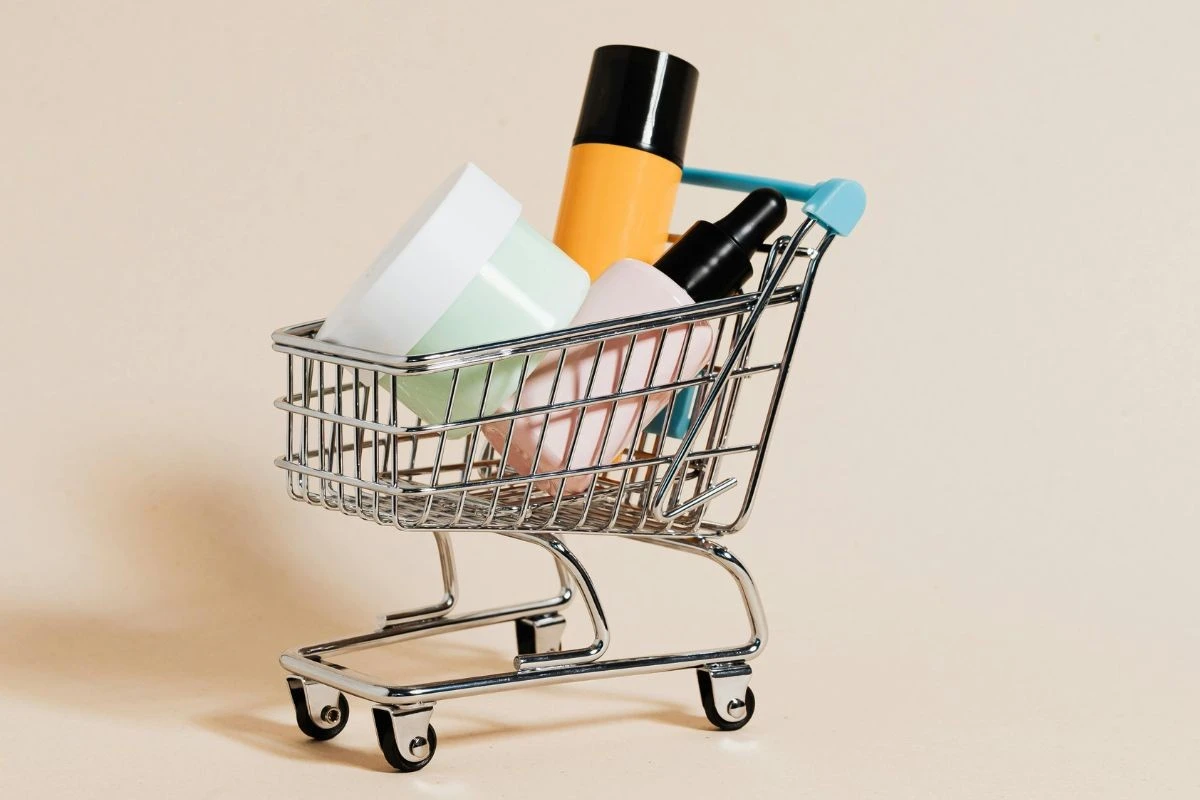 Secretos de Belleza que No Vaciarán Tu Bolsillo: Cómo Renovar Tu Neceser Inteligente