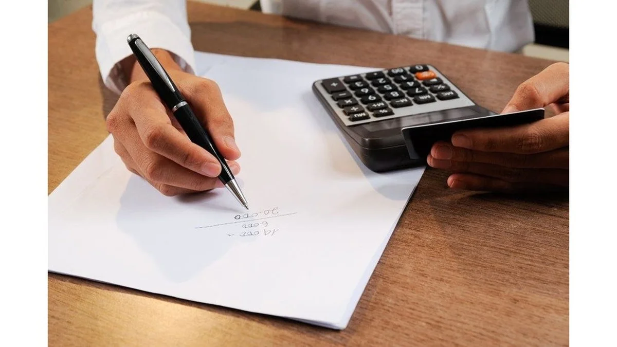 5 Trucos Sorprendentes que las Ama de Casa Inteligentes Usan para Reducir Gasto en Luz