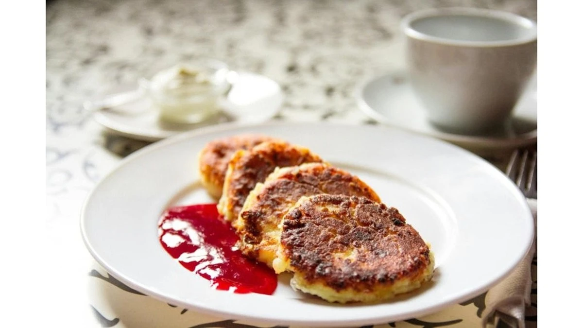 Bocados de cielo: tortitas de queso cottage, 3 ingredientes y desayuno listo en minutos