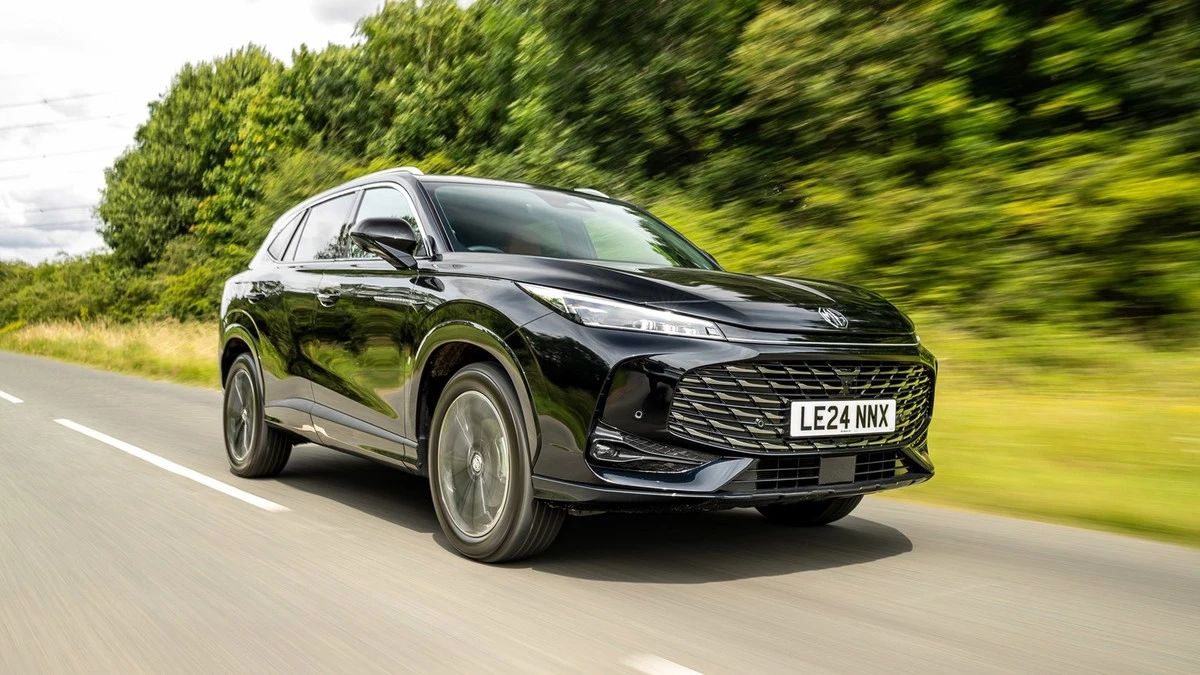 El Duster 2026: Potencia híbrida y precio imbatible que planta cara a los SUV premium - image 1