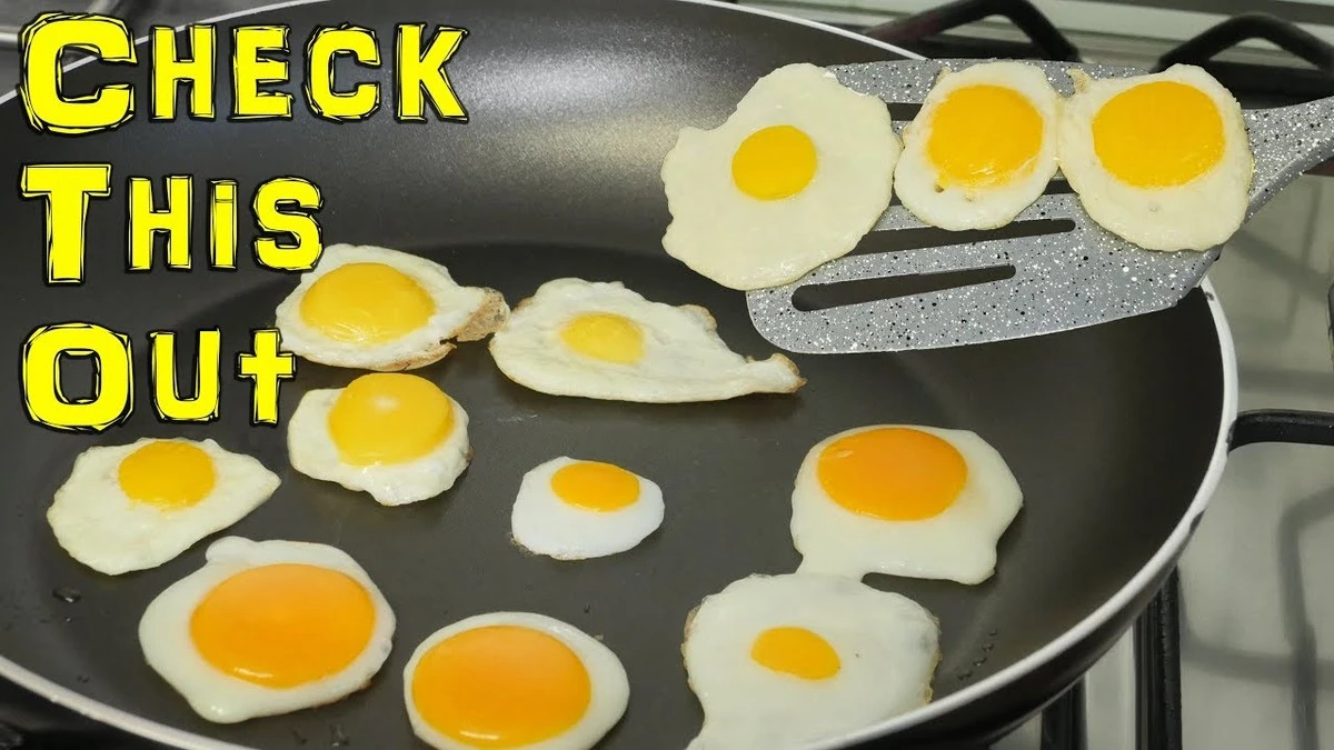 El secreto de los chefs para unos huevos fritos irresistibles: una gota de algo que ya tienes - image 1