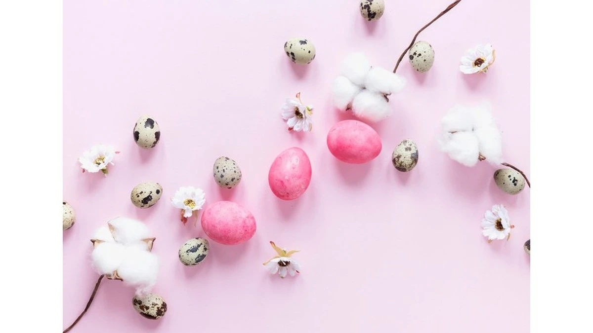 Olvídate de los tintes para huevos: con una remolacha y una rallador, tendrás los huevos de Pascua más bonitos en 5 minutos