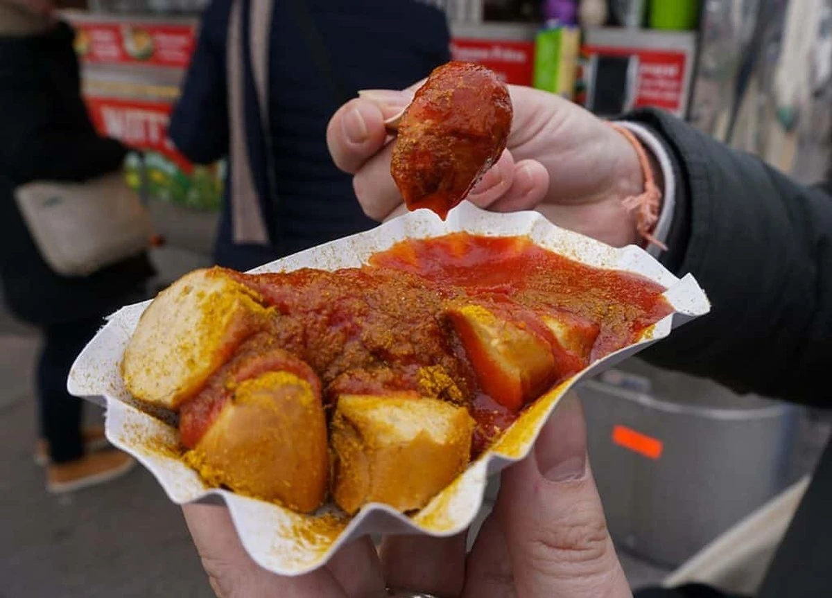 porquelosaleman-extra-1.webp Por qué los alemanes comen carne picada cruda a diario - image 1