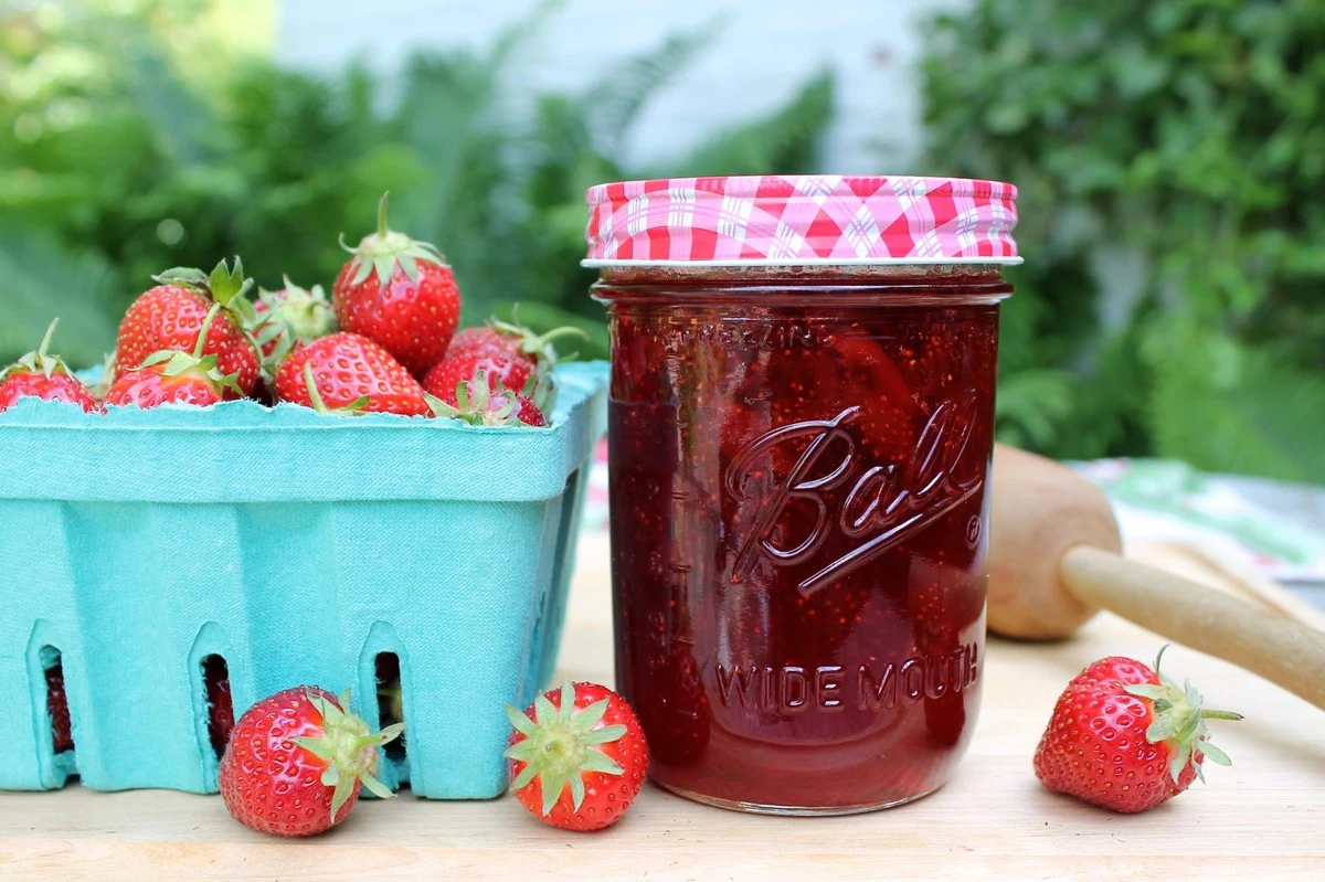 El secreto de las mermeladas de antaño: por qué no deberías usar cuchara al cocinar fresas - image 1
