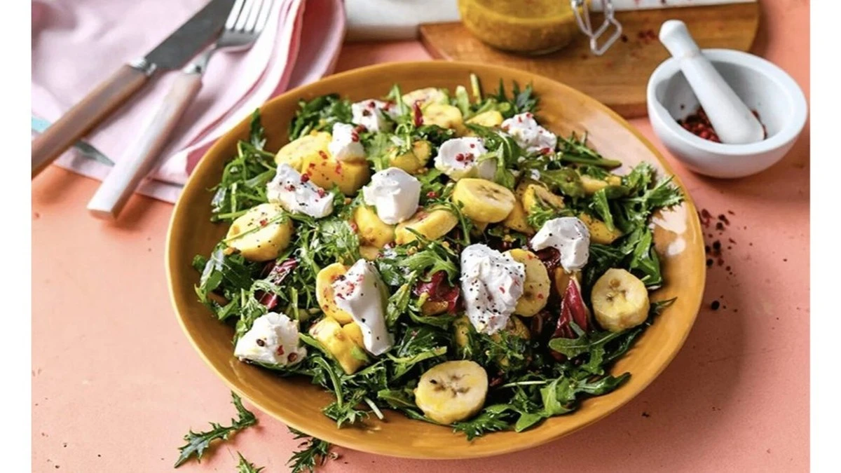 Por qué añadir plátano a la ensalada de pollo es el truco que todos estaban pasando por alto