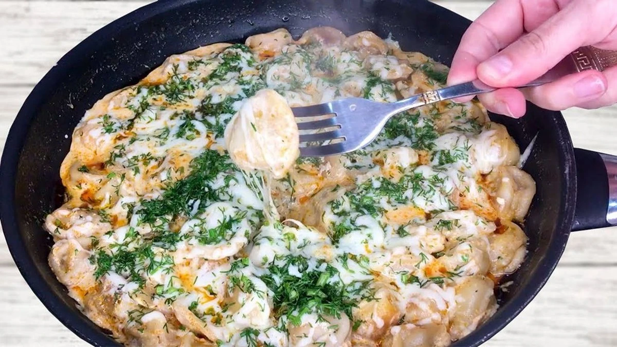 La saltear, no freír: el secreto para hacer dumplings crujientes que no se pegan