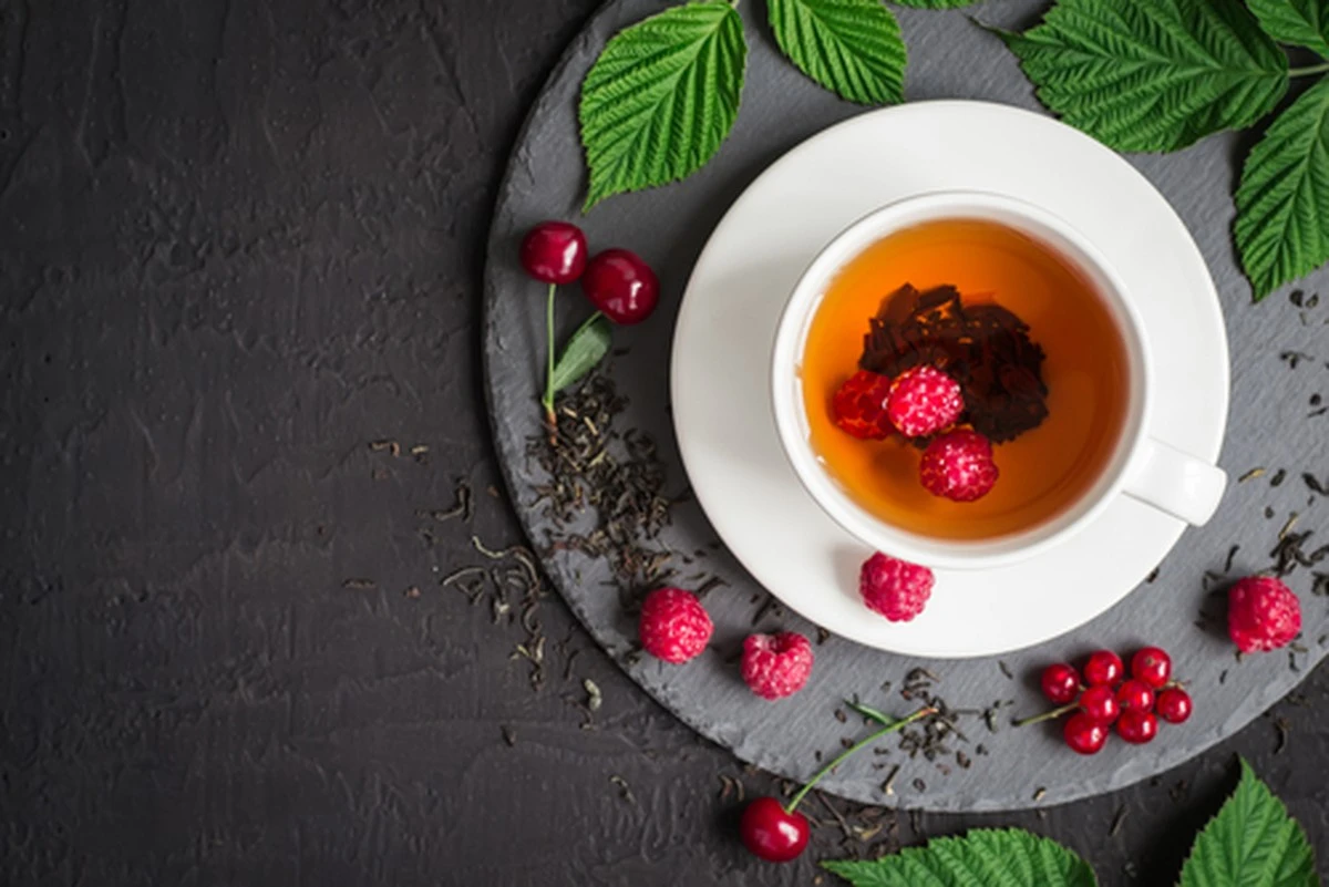 La infusión que mi abuela tomaba antes de cada parto: el secreto que descubrí recién ahora