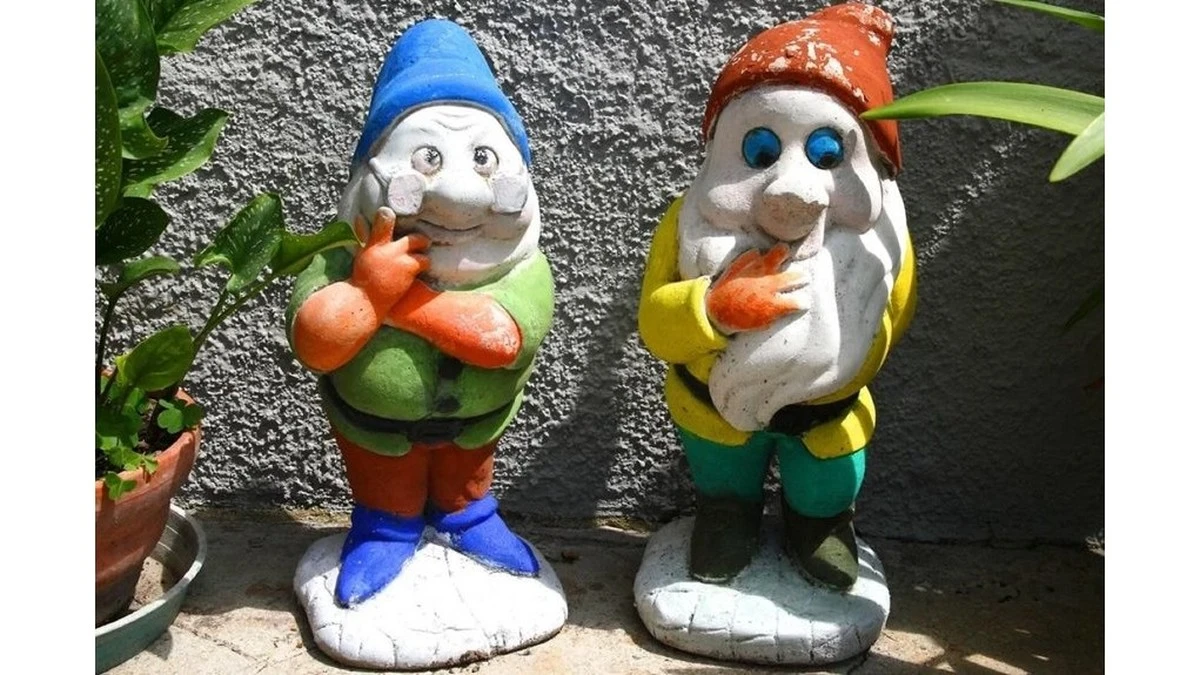 Cinco errores comunes que aceleran el deterioro de tus figuras de jardín