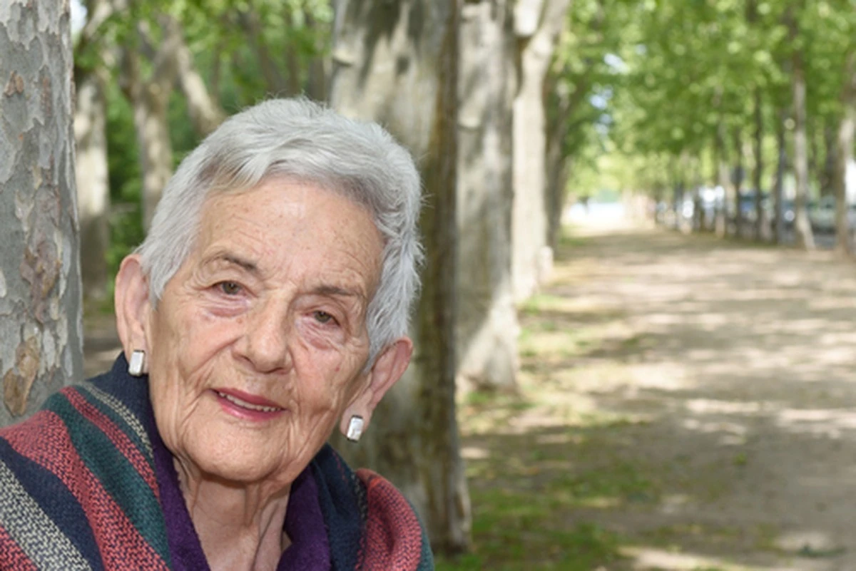 Tres arbustos en el jardín de mi abuela que la mantuvieron fuerte toda la primavera (sin vitaminas)