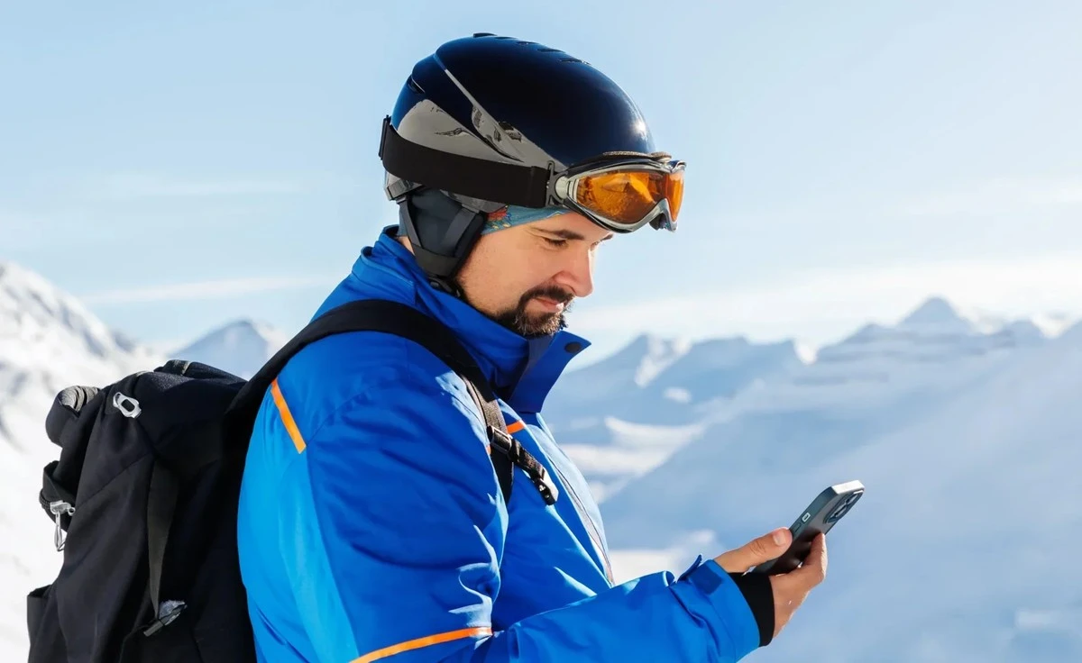 Por qué tu móvil muere en dos años y cómo los Blackview (o tu viejo Nokia) te durarían casi 20