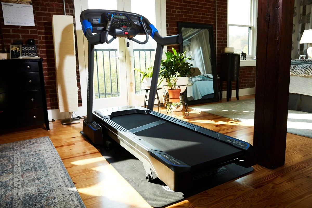 El truco de los 30 minutos que transforma tu cinta de correr en tu mejor aliada (y evita que se convierta en un perchero caro) - image 1