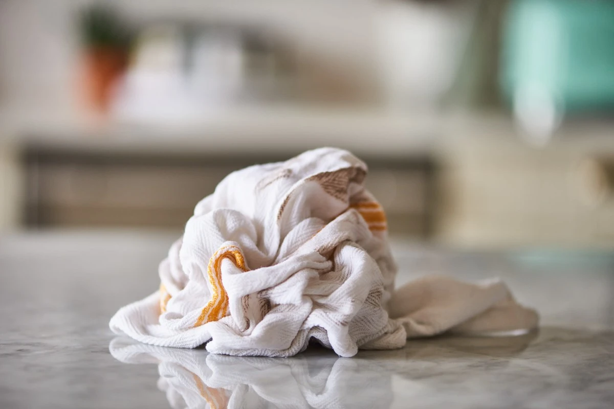 Por qué dejar de hervir los paños de cocina: el truco de las dos cucharadas que lo cambió todo - image 1