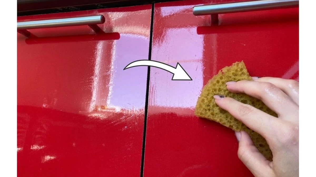 El truco cítrico para eliminar la grasa de los armarios de cocina sin esfuerzo