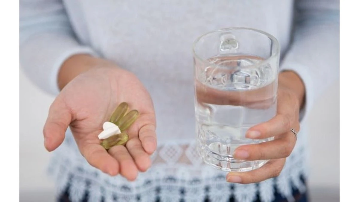 4 suplementos que compras para mejorar tu salud y te causan diarrea y malestar